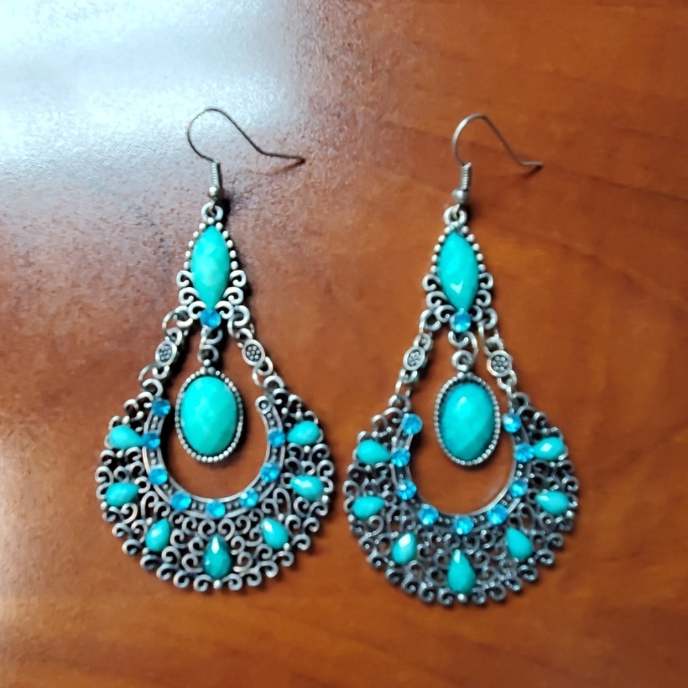 TURQUOISE EARRINGS